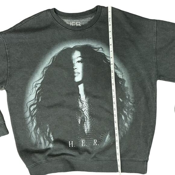 H.E.R. HER Charcoal Gray Pink Star Rhinestone Crew Neck Oversize Sweatshirt sz S - Picture 5 of 8